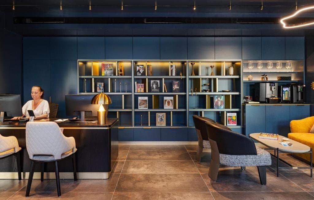 Iconic Hotel - Echo Hotels