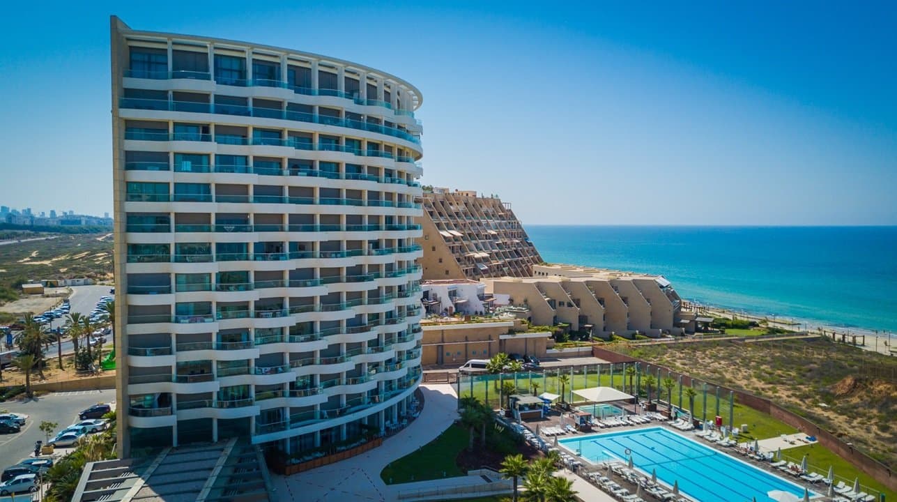 Play Hatzuk Beach Hotel - Play Hotels