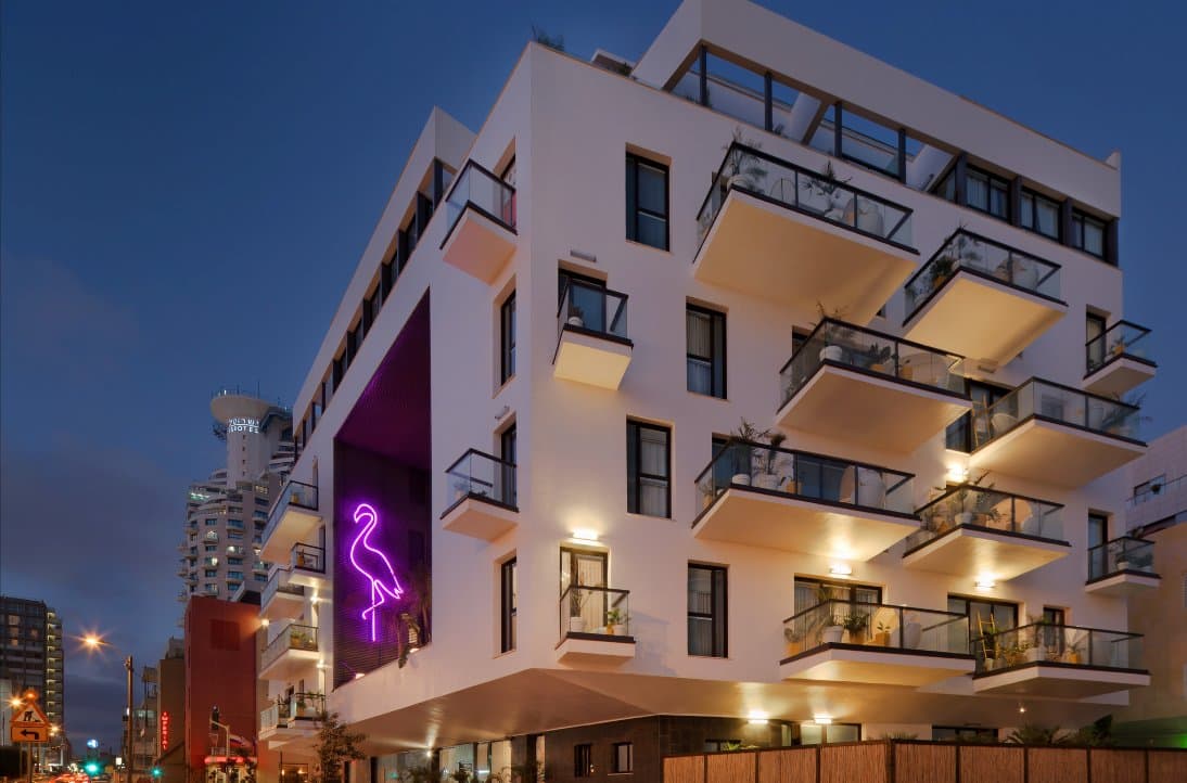 Brown Beach House Hotel - Brown Hotels