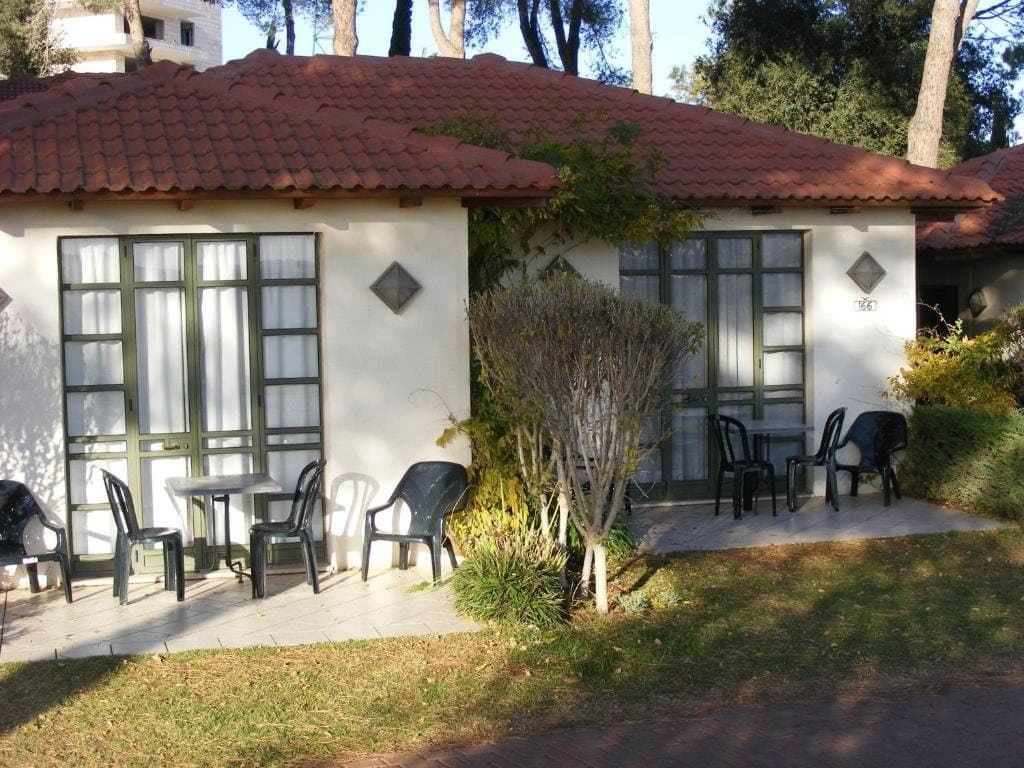 Shoresh Green Mountain Hotel