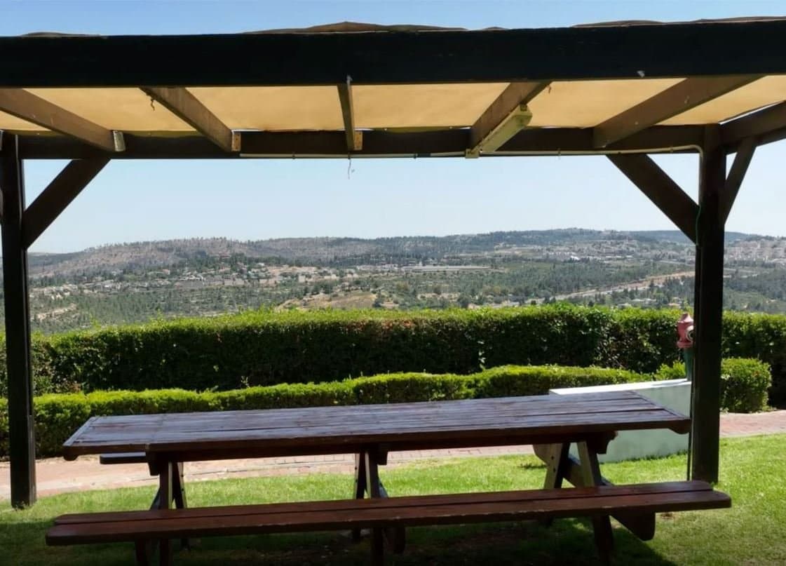 Shoresh Green Mountain Hotel