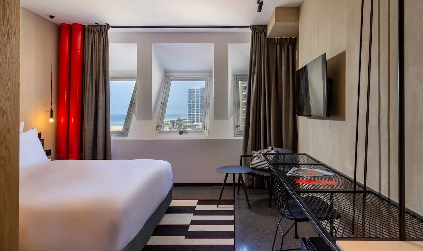 TLV Beach Hotel - Play Hotels