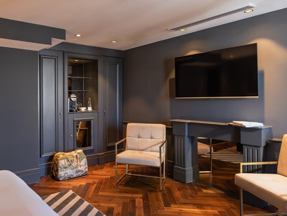 Hotel Deborah - Brown Hotels